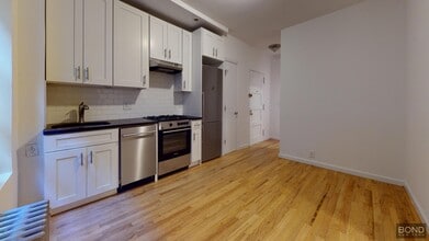 Building Photo - 419 E 73rd St