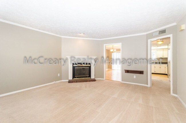 Building Photo - 631 Anderson Walk