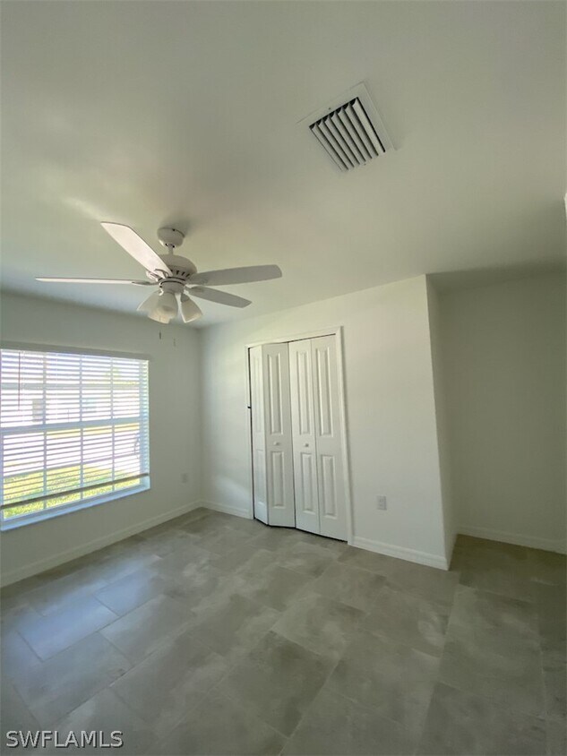 Building Photo - 3868 Treasure Oak Wy