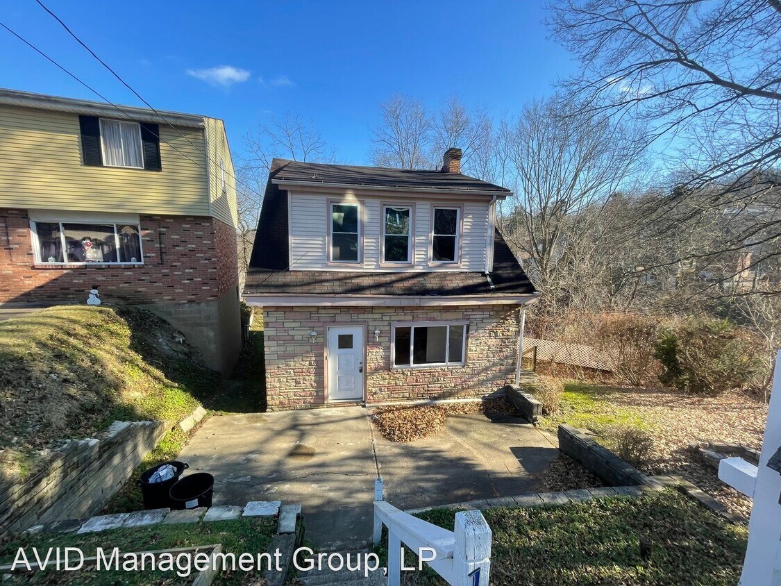 Primary Photo - 3 br, 1 bath House - 132 Westfield Ave