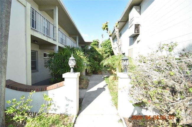Building Photo - 306 Danube Ave