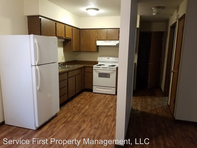 Building Photo - 205 W Summerfield Ave