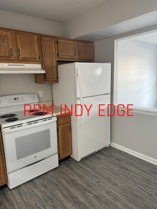 Building Photo - Spacious 3 Bedroom 1.5 Bathroom Condo with...