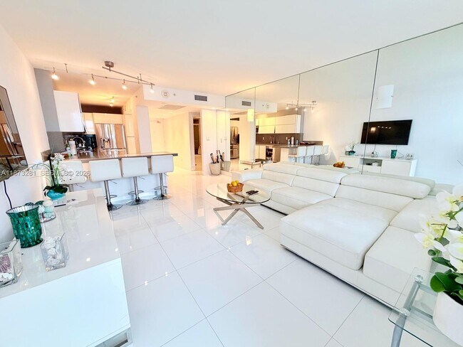 Foto del edificio - 100 Lincoln Rd