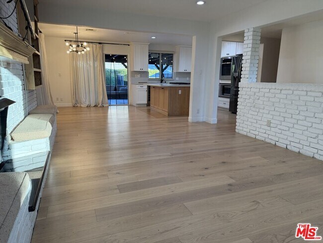 Foto del edificio - 7656 Capistrano Ave