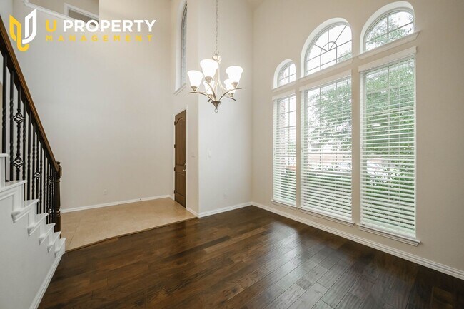 Building Photo - Gorgeous 2-story house in Denton