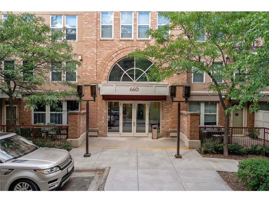 Foto principal - 660 N 2nd St
