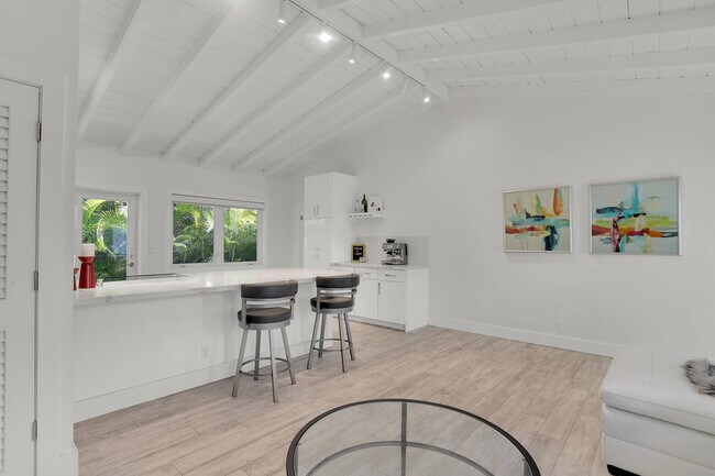 Foto del edificio - 200 NE 5th Ct