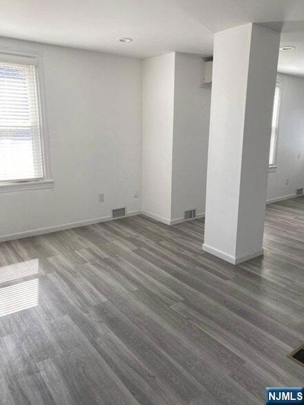 Foto del edificio - 454 Undercliff Ave