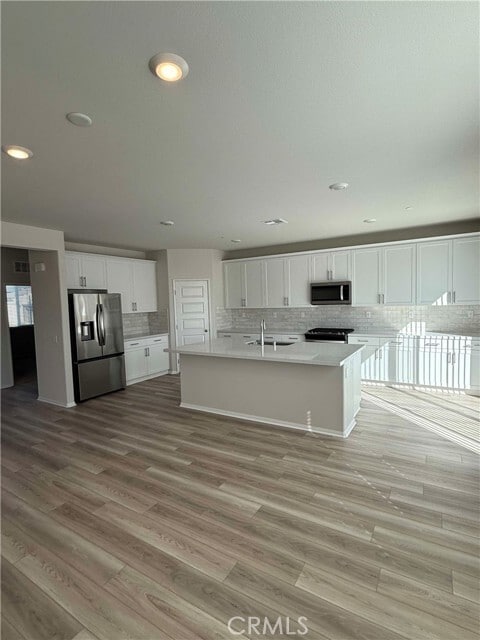 Foto del edificio - 32864 Fleets Rd