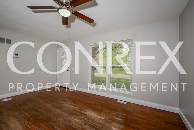 Building Photo - Fantastic 3 Bed Ranch