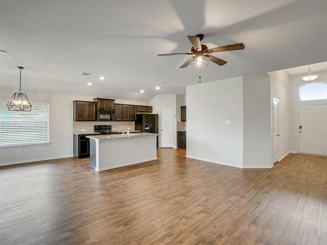 Foto del edificio - 9301 Red Brush Trl