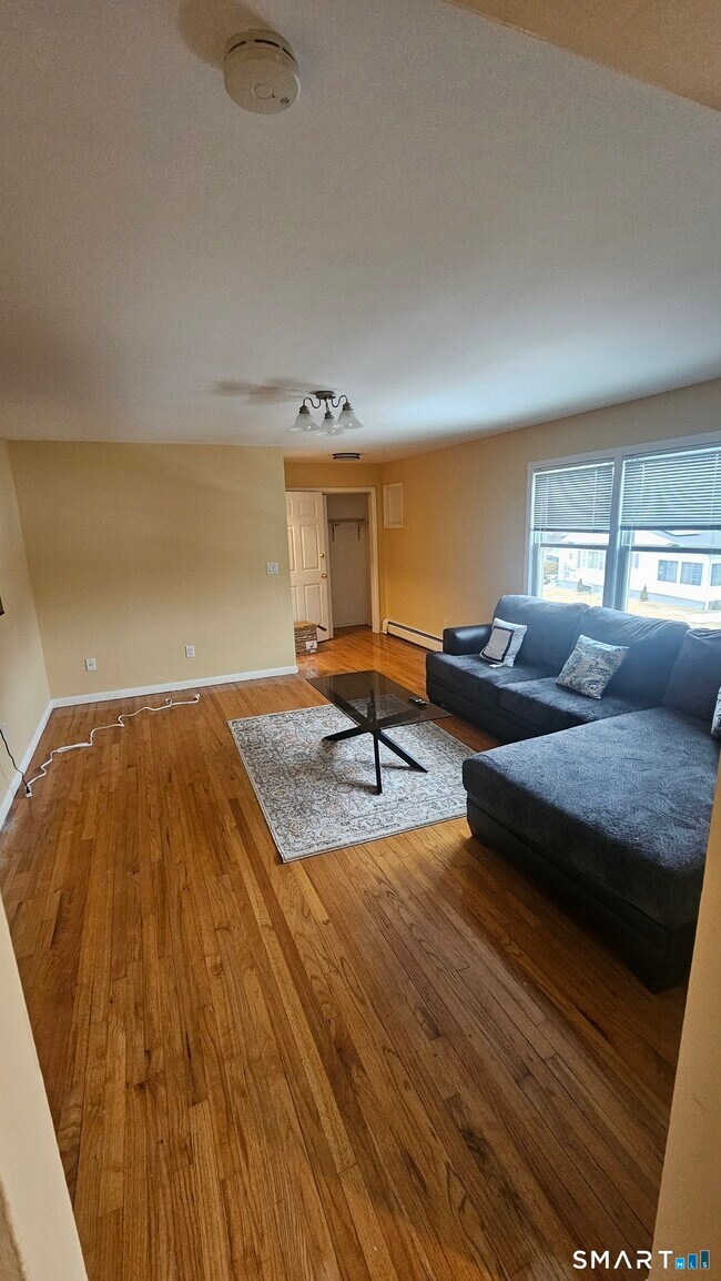 Foto del edificio - 295 Bartlett St