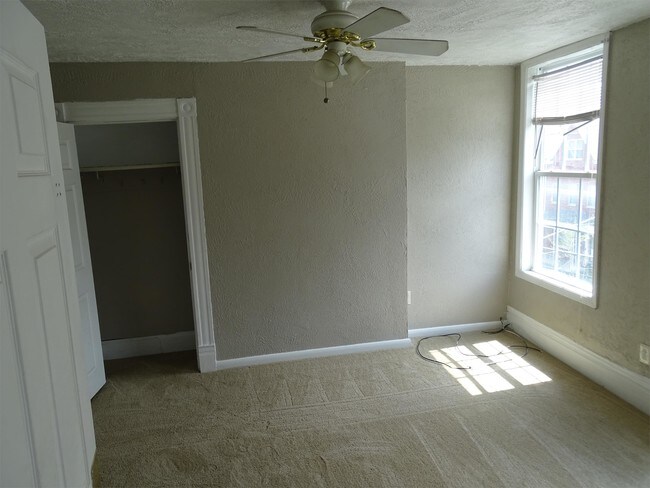 Foto del edificio - 1226 Woodland Ave