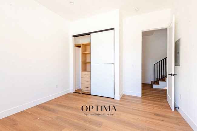 Foto del edificio - 10847 Morrison St