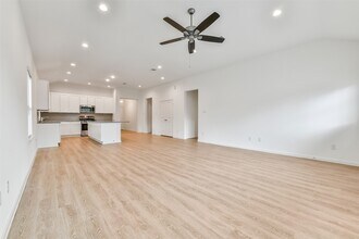 Building Photo - 3914 Sugardale St