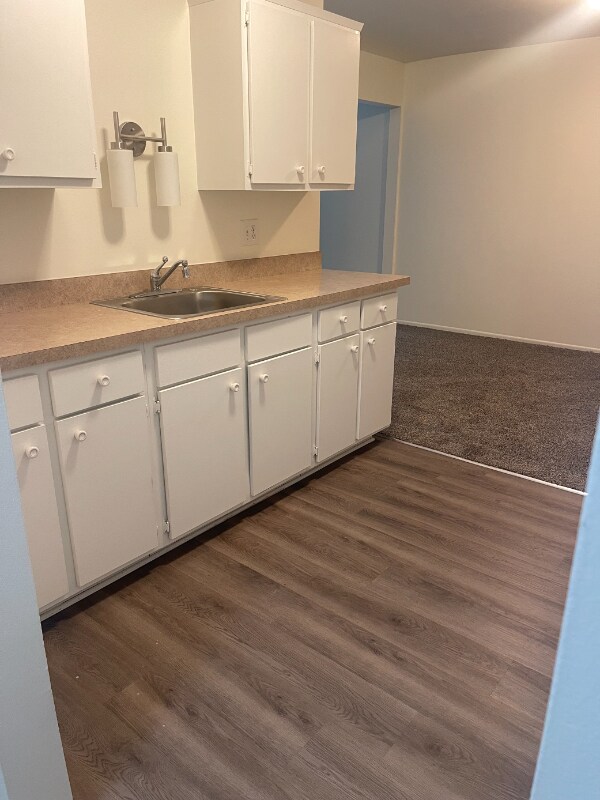 271 E Oakridge Ave Unit 202, Ferndale, MI 48220 Room for Rent in