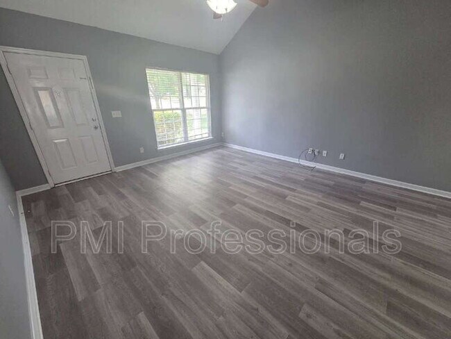 Building Photo - 1214 Timber Creek Dr