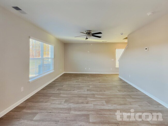 Foto del edificio - 5235 Ironwood Dr