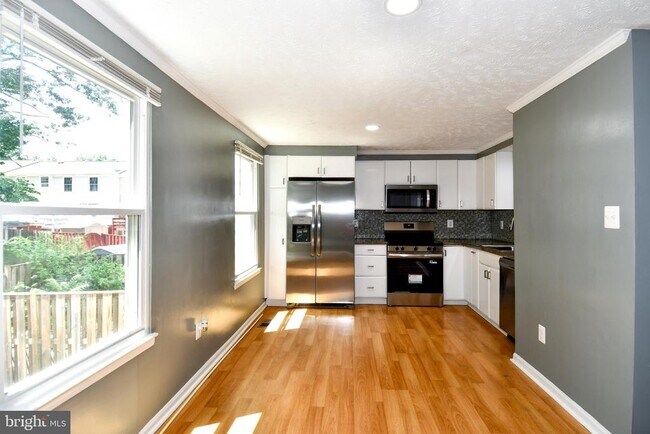 Foto del edificio - 8482 Kirby St