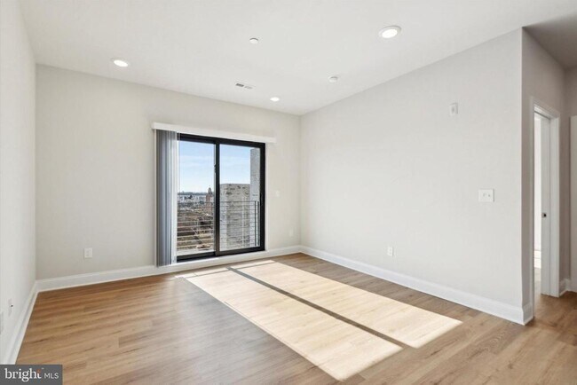 Building Photo - 2157 E Lehigh Ave