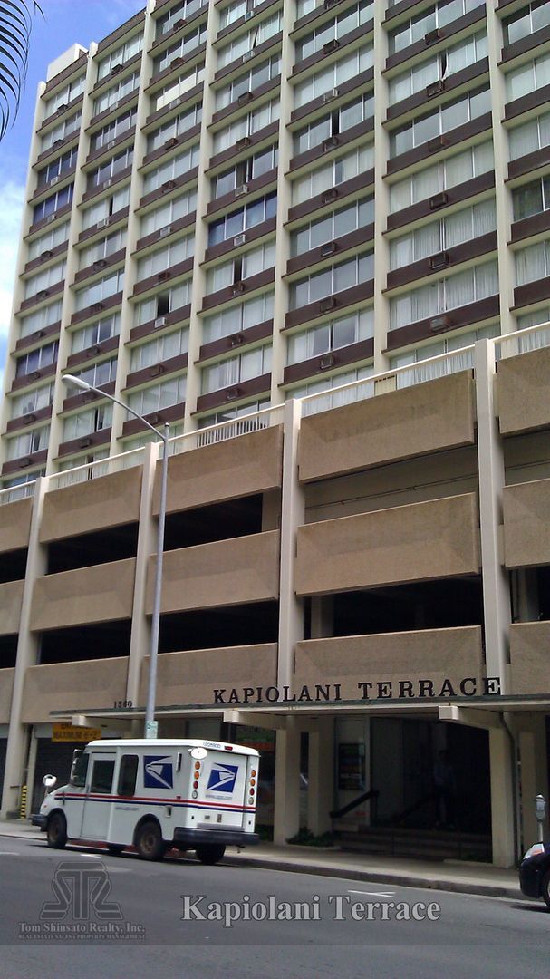 Building Photo - 1560 Kanunu St