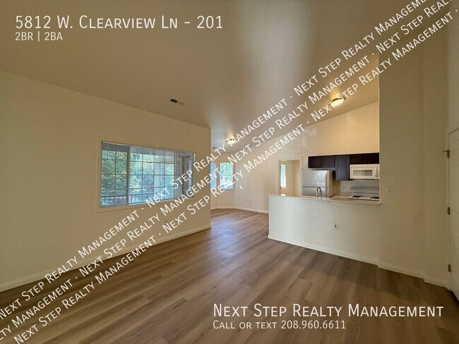 Foto del edificio - 5812 W Clearview Ln