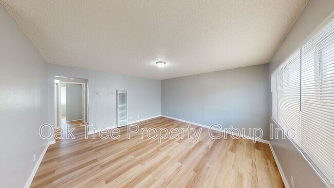 Building Photo - 955 75th Ave