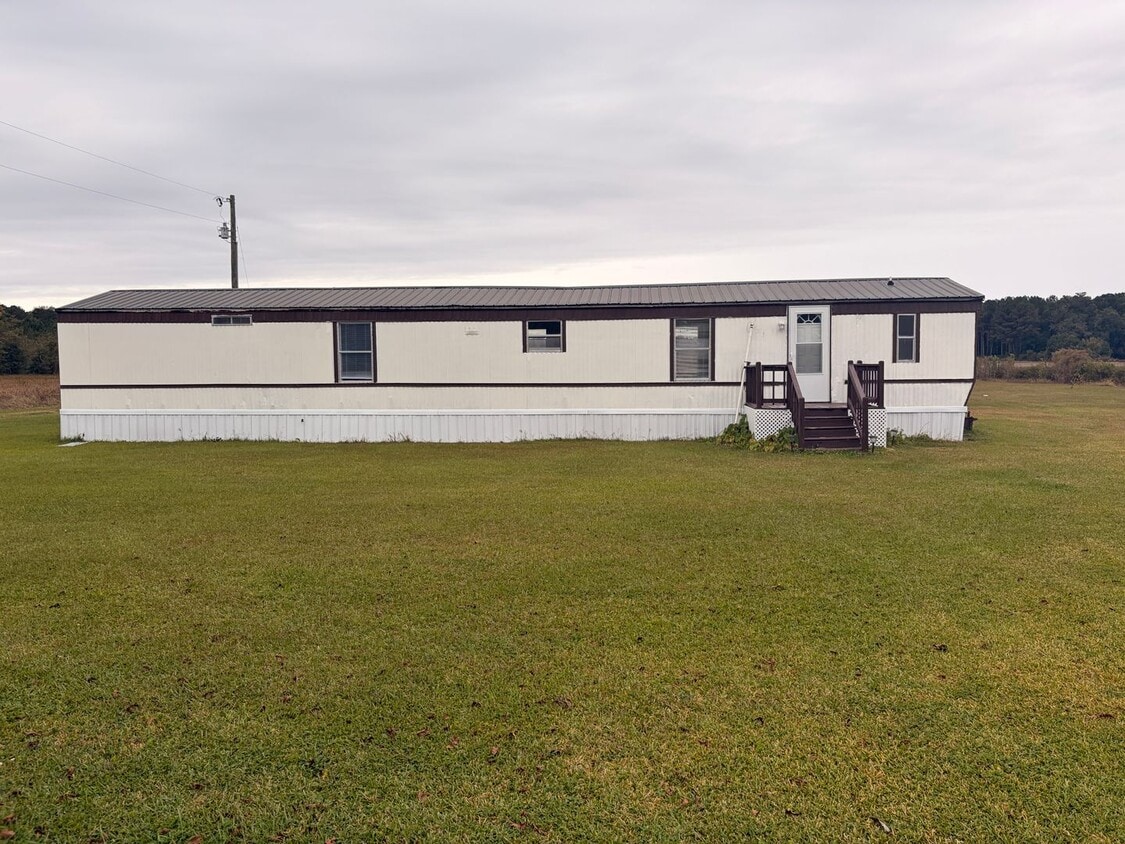 Primary Photo - 1083 Pasture Branch Rd