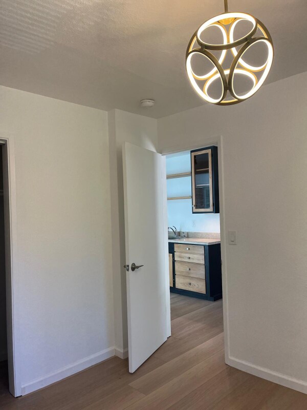 Foto del edificio - 11050 Sunset Ave