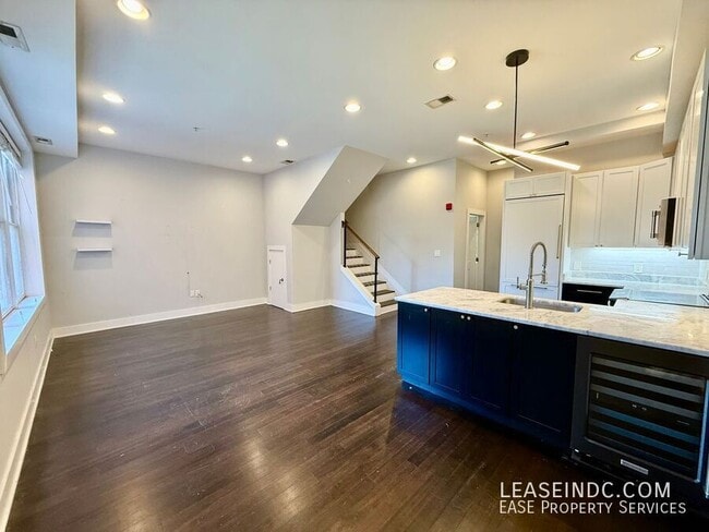 Foto del edificio - 907 N St NW
