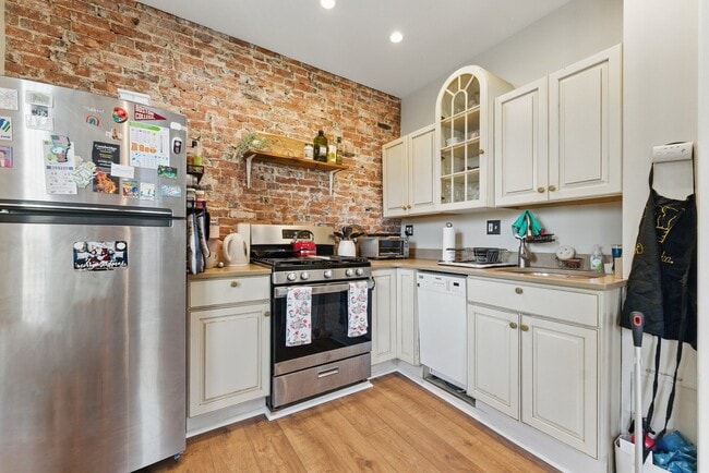 Photo - 60 Pleasant St Townhome