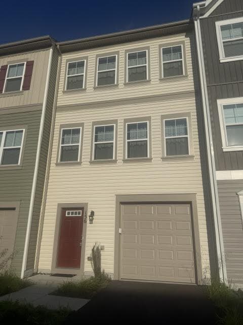 Building Photo - 156 Heyford Dr