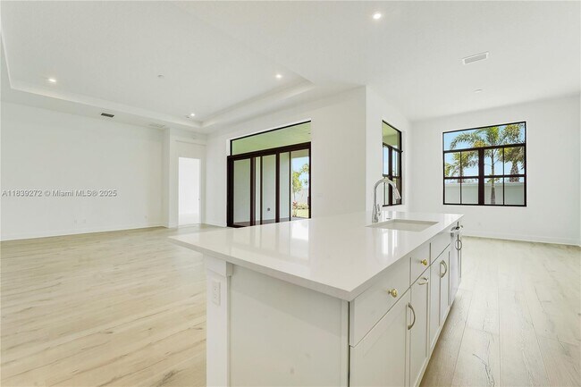 Foto del edificio - 9512 St. Germain Dr