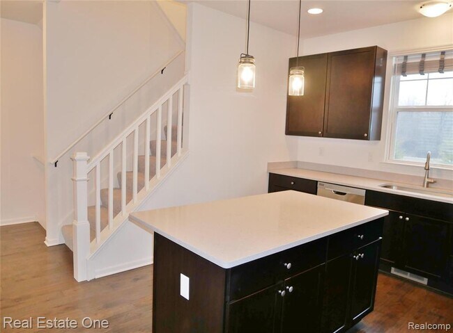 Foto del edificio - 4637 Bradley Cir