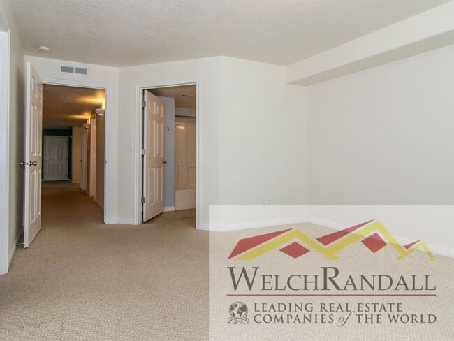 Building Photo - Spacious Lehi Condo
