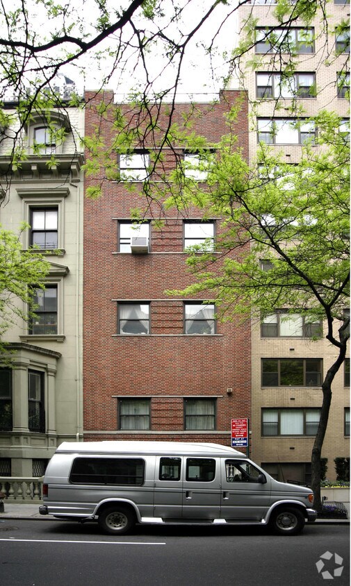 Primary Photo - 33 E 38th St