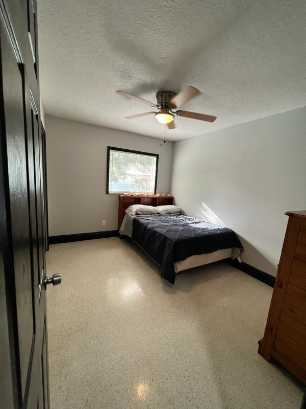 Foto del edificio - 504 Brooker Rd