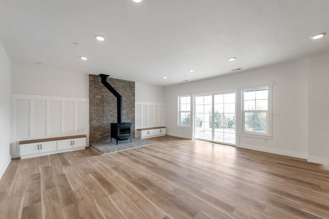 Foto del edificio - 14534 S Shaggy Mountain Rd