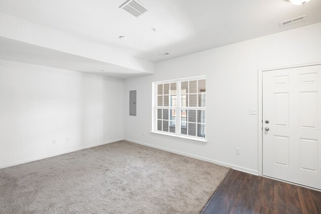Building Photo - 415 Lenape Way