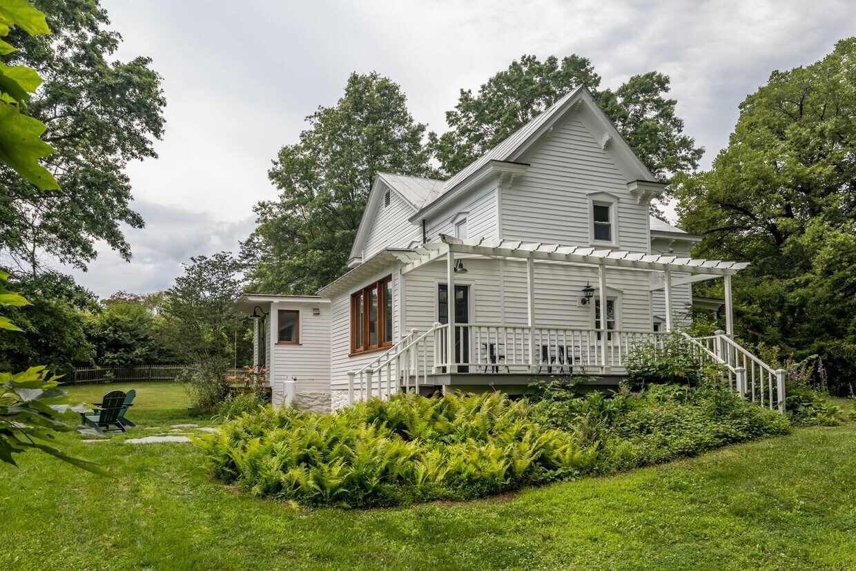 18 Broadway, Tivoli, NY 12583 House Rental in Tivoli, NY