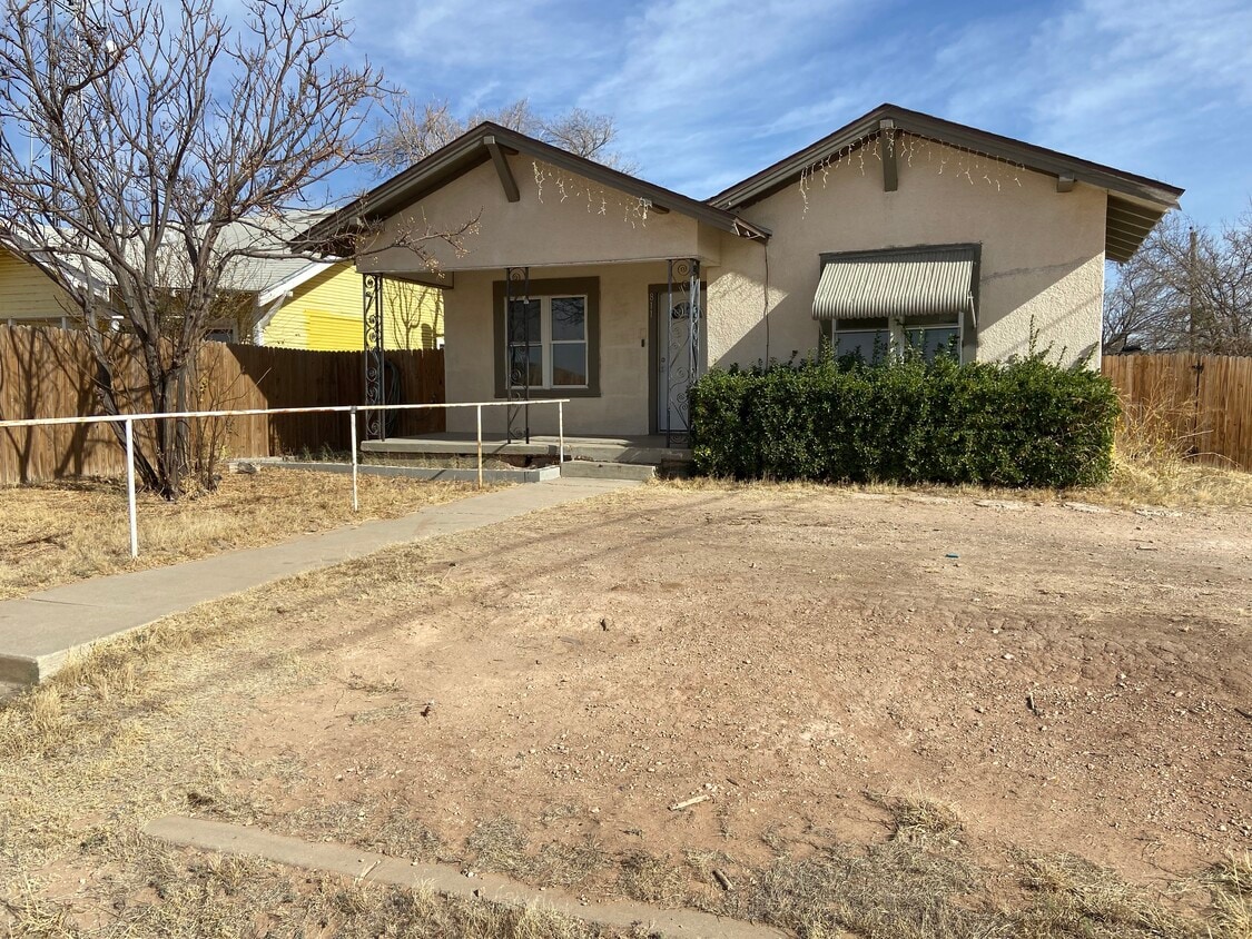 811 Runnels St, Big Spring, TX 79720 House Rental in Big Spring, TX