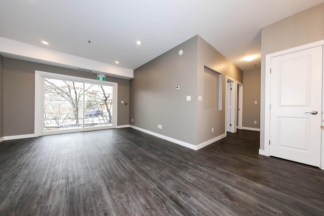 Living/Dining - Parkview Terrace