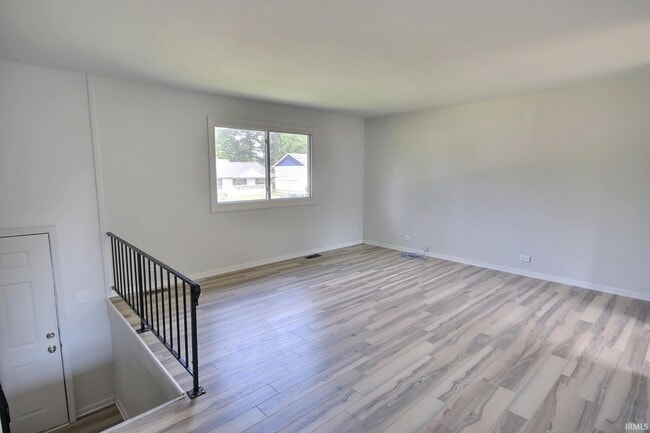 Building Photo - 1627 Shannon Dr
