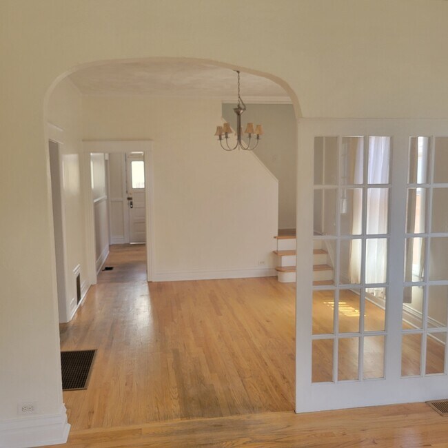 Photo - 1060 S Emerson St (Denver, CO) House
