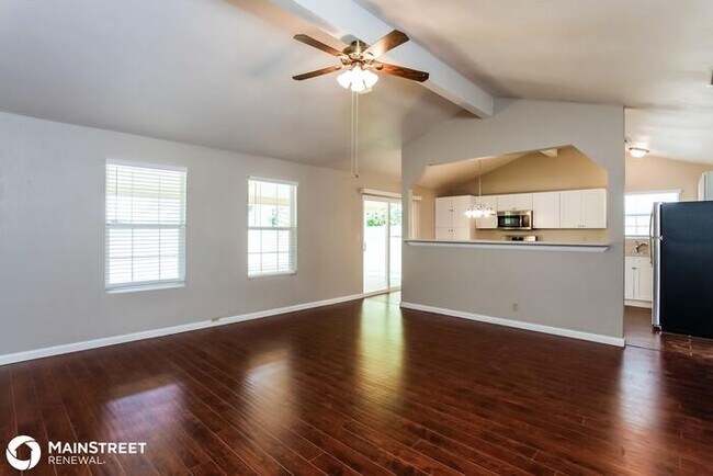 Foto del edificio - 8423 Glen Ct, San Antonio, TX 78239