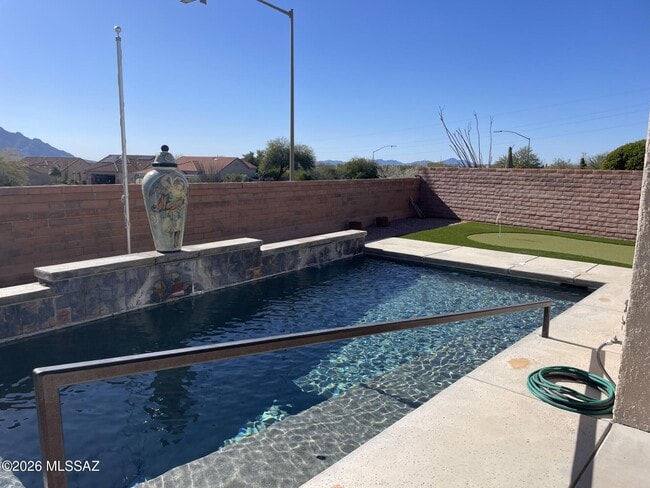 Foto del edificio - 14256 N Greenspun Pl