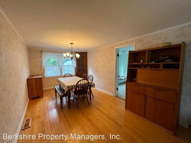 Building Photo - 3 br, 1 bath House - 47 Fort Hill