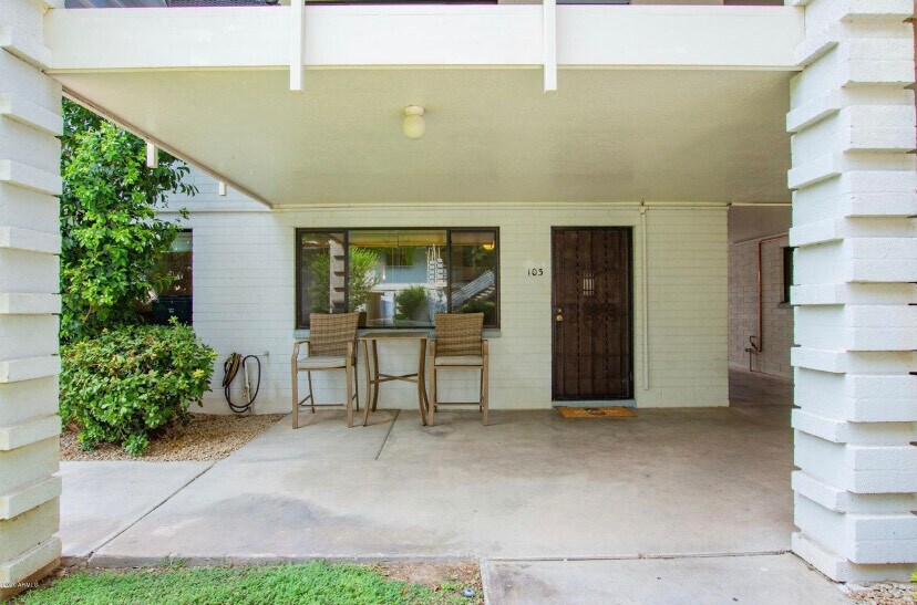 Primary Photo - 721 E Montebello Ave