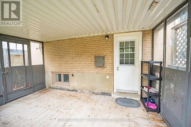 Building Photo - 235 Pleasant Ave